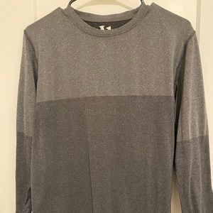 Vuori long sleeve shirt